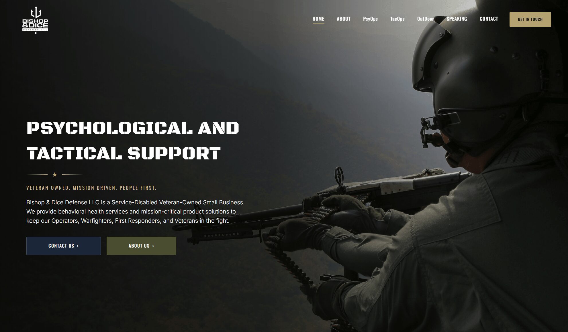 Person in military gear aiming a weapon, dark background, website header with text about psychological and tactical support.